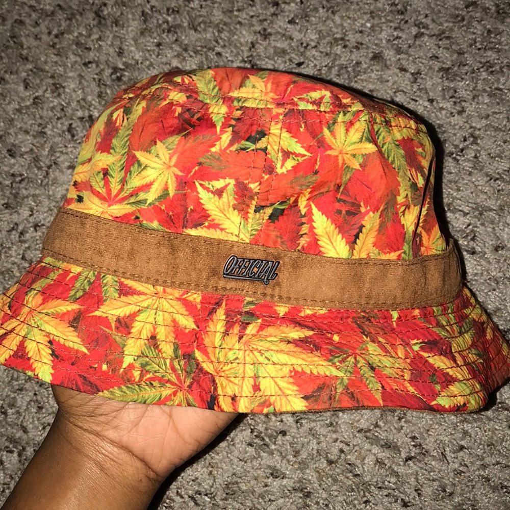 Bucket hat